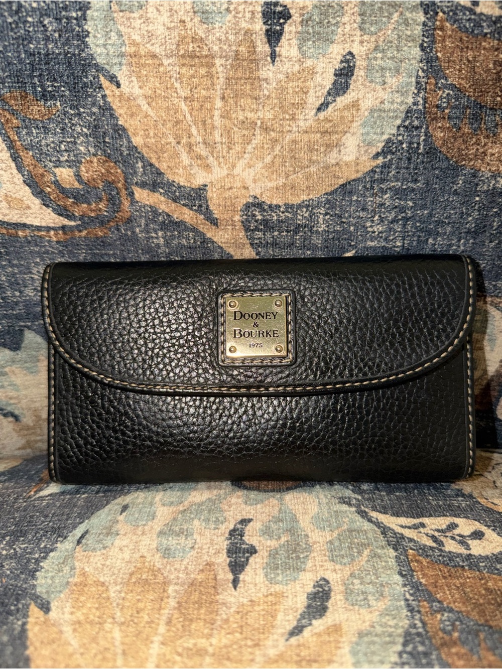Dooney & Bourke Black Pebbled Leather Continental Wallet with Logo Plaque